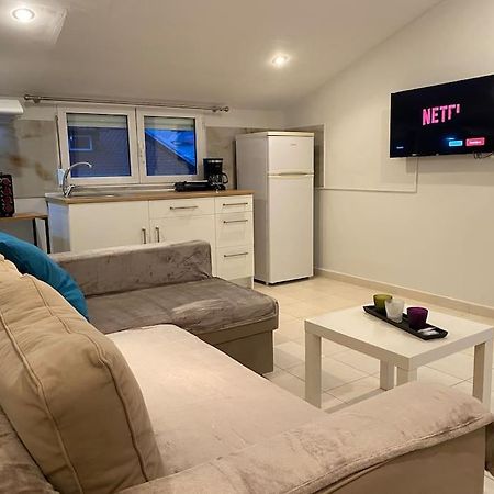 Riga'S Modern Attic Apartment ดรามา ภายนอก รูปภาพ