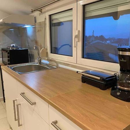 Riga'S Modern Attic Apartment ดรามา ภายนอก รูปภาพ